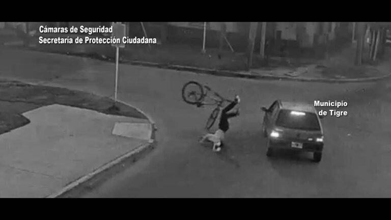 Ciclista cruzó de manera imprudente y fue atropellado por un automóvil en General Pacheco: está fuera de peligro