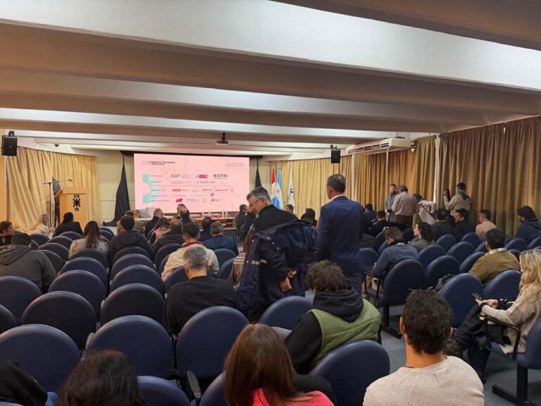 El 93% de los argentinos solicita más políticas públicas para el reciclaje y Ecoplas plantea cómo avanzar