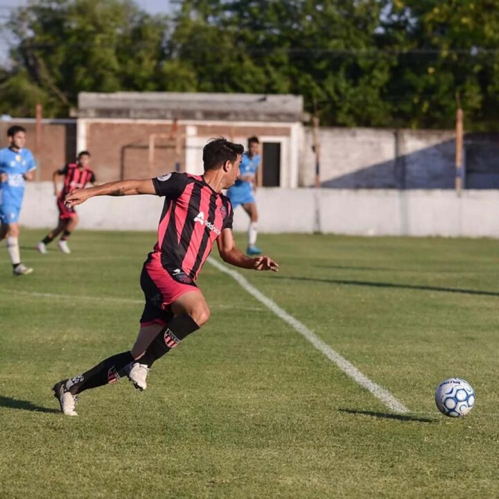 Atlético Escobar libera a 11 jugadores de su plantel de Federal A