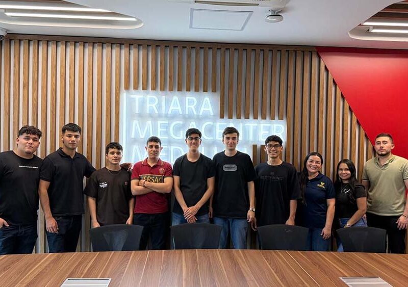 Estudiantes de Ingeniería Industrial de la UAM visitan el Triara Megacenter en Medellín