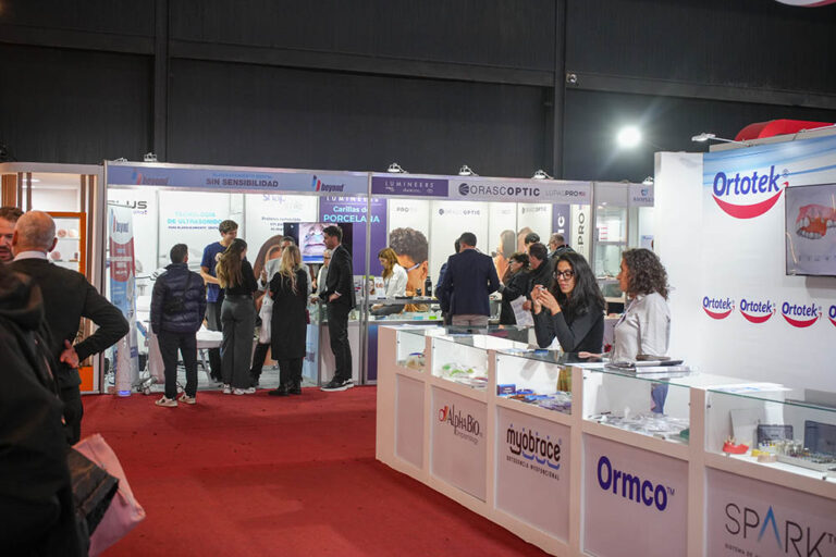 La Universidad de Morón participó en Expodent Buenos Aires 2026