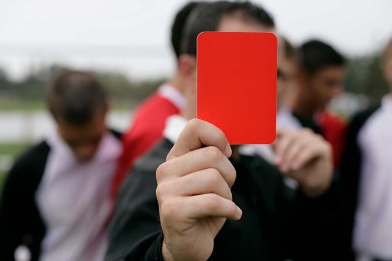 Que no te saquen tarjeta roja en el Mundial: cómo participar en la conversación sin poner en riesgo a tu marca