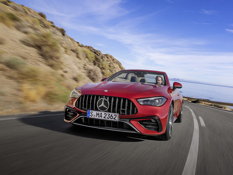 Performance sin techo: Mercedes-AMG CLE 53 4MATIC+ Cabrio llega al mercado argentino