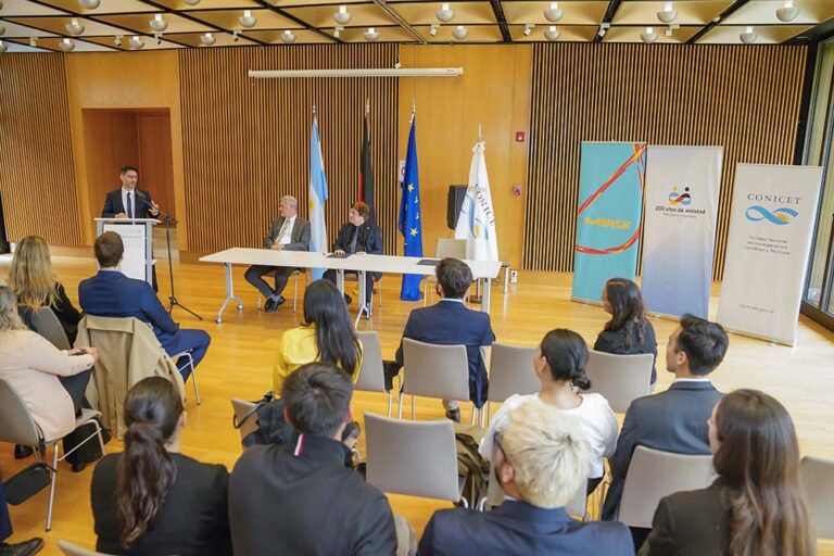 Se lanzó la sexta edición del Premio MERCK – CONICET de Innovación en Ciencias de la Salud