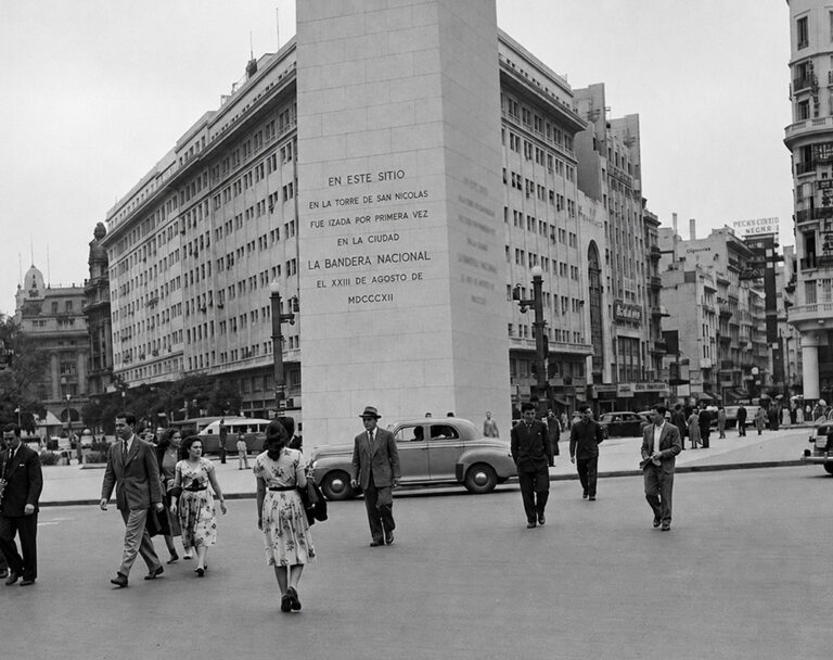 El Obelisco cumple 90 años: el rol de Siemens en la construcción del ícono que transformó a Buenos Aires