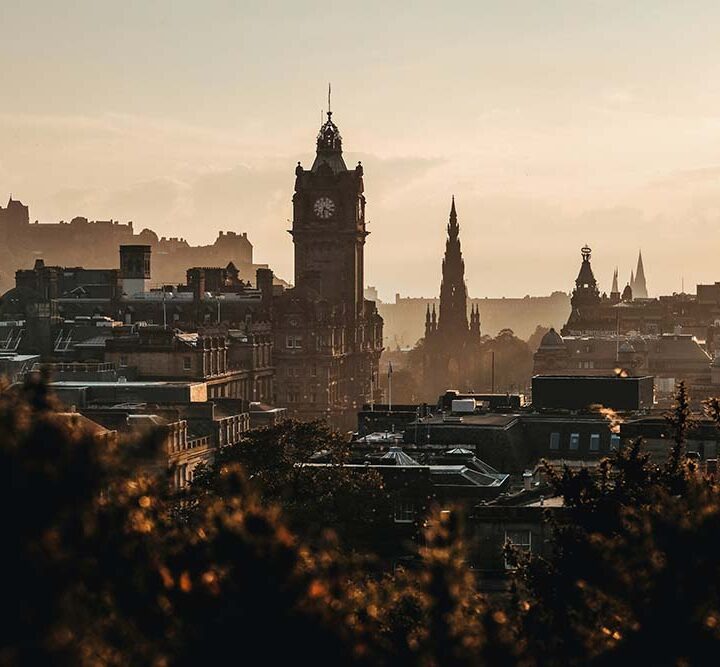 Outlander y la ruta del whisky: VIETUR lanza un viaje grupal por el corazón de Escocia inspirado en la serie y su cultura ancestral