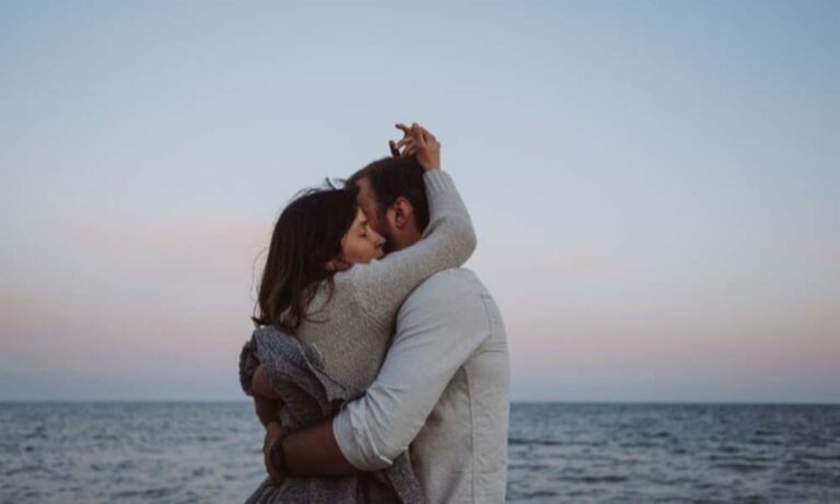 De la página a la cita: ¿Podemos aplicar las reglas de la novela rosa a la vida real?