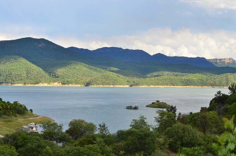 Los destinos argentinos ideales para combinar naturaleza y temporada del pejerrey