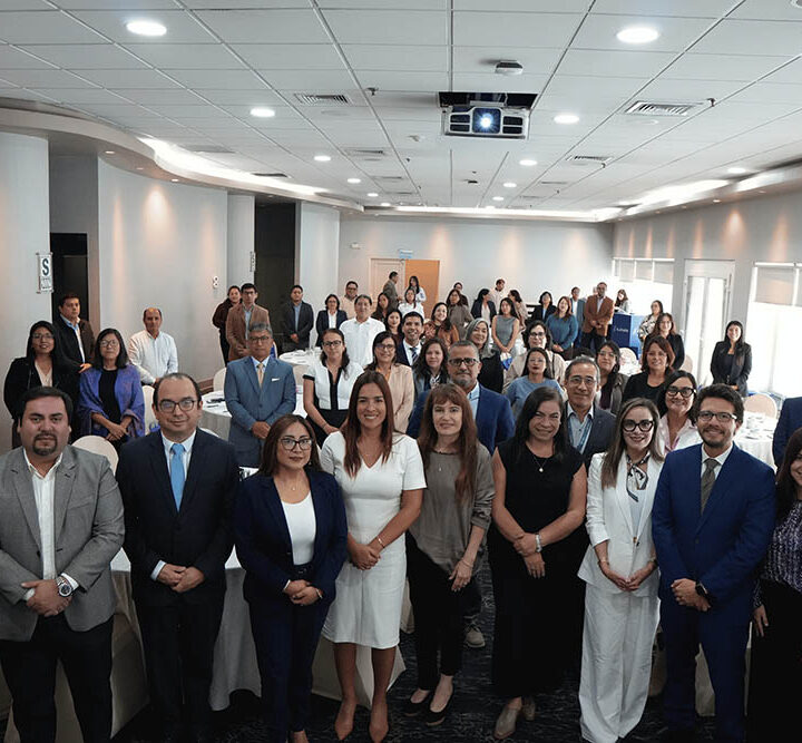 Perú busca convertirse en hub regional de investigación clínica con participación de autoridades y expertos del sector salud