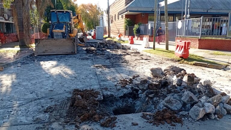 Avanza el plan integral de reparación de calles y veredas en San Isidro