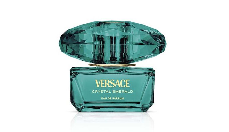 VERSACE presenta su nueva fragancia Crystal Emerald