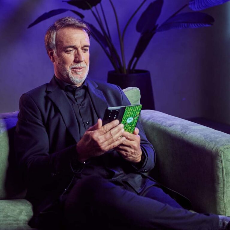 Gabriel Batistuta y Motorola: dos íconos legendarios se unen de cara a la Copa Mundial de la FIFA 2026™