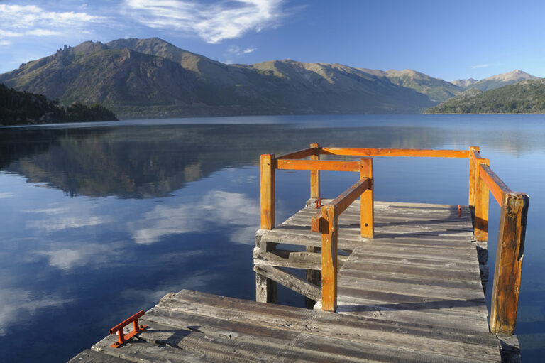 Vacaciones de invierno: Bariloche y Ciudad de Buenos Aires* lideran las búsquedas de los argentinos en Booking.com