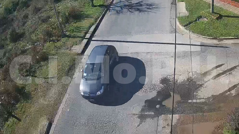 Gracias a las lectoras de patentes del Municipio, en minutos se detuvo a un auto con pedido de secuestro y a su conductor