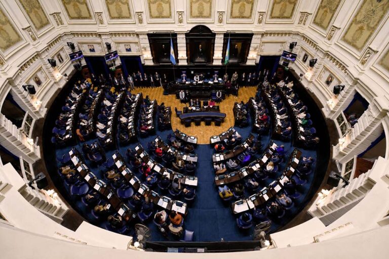Desregulación: La Libertad Avanza retiró el proyecto de ley en Provincia