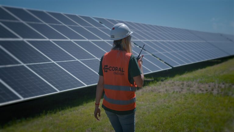 Coral Energía obtiene un nuevo financiamiento por USD 12,25 millones para construir cuatro parques solares en Córdoba