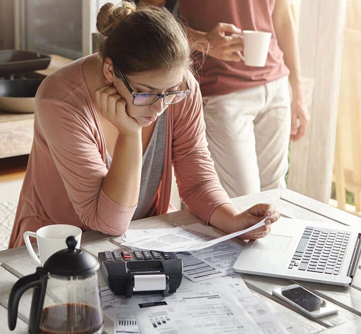 Cómo cuidar tus finanzas personales en un contexto económico cambiante, según Experian
