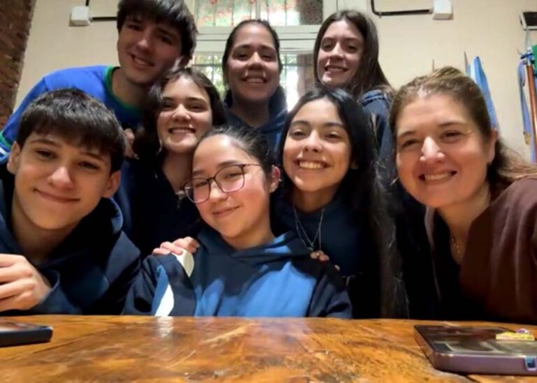 De Quilmes a Latinoamérica: jóvenes crean un sistema para identificar camisetas falsas de la Selección Argentina