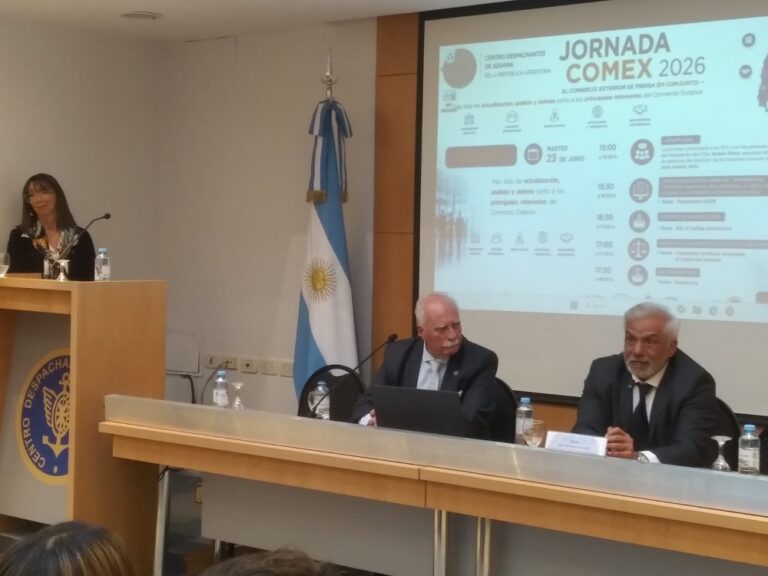 El director de Aduana respaldó el pedido de distinción entre despachantes y declarantes y anunció cambios en el régimen courier