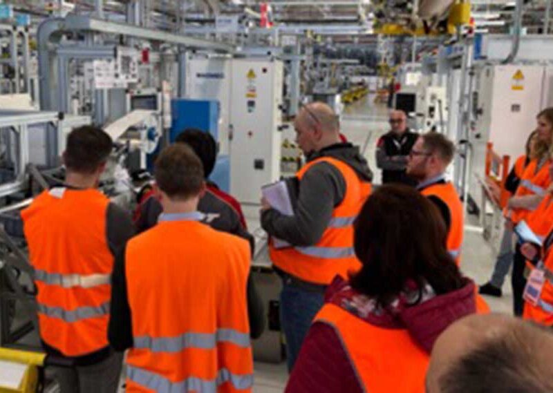 FPT entra en el top tres de productores europeos certificados de baterías de alto voltaje con el reconocimiento de TÜV SÜD