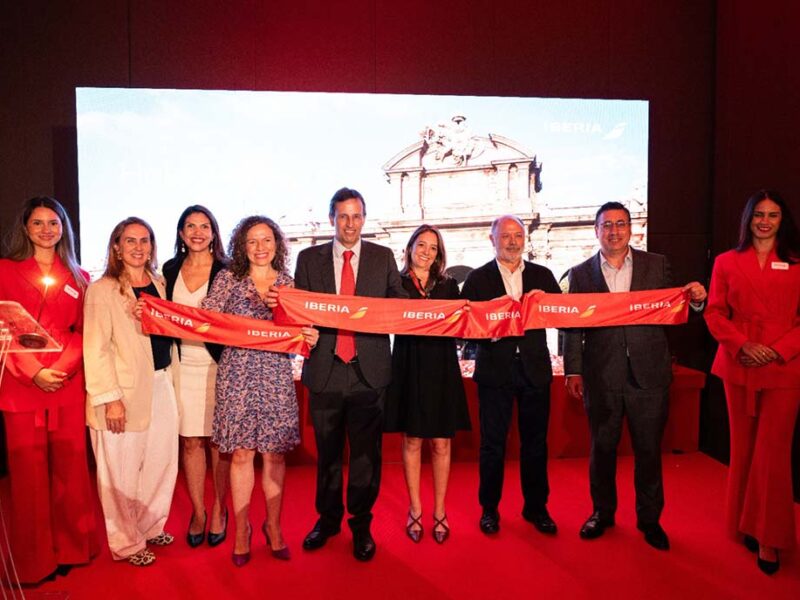 Iberia inaugura sus vuelos con Monterrey