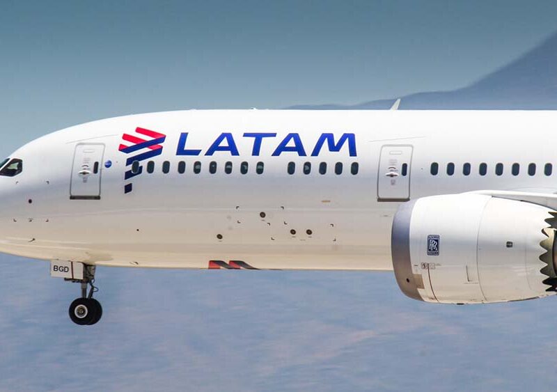 LATAM concreta sus primeros vuelos chárter de pasajeros asociados al uso de SAF