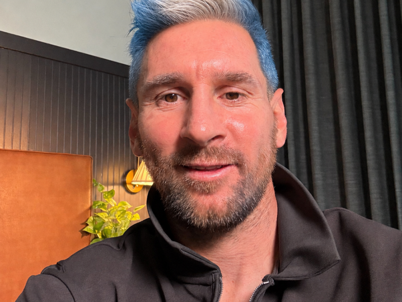 Leo Messi invita a los fans a entrar en el espíritu del juego con ChatGPT