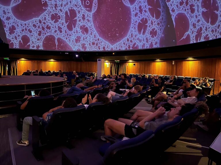 El Planetario presenta una nueva edición de Apasionadas por el Universo, un encuentro para inspirar vocaciones científicas