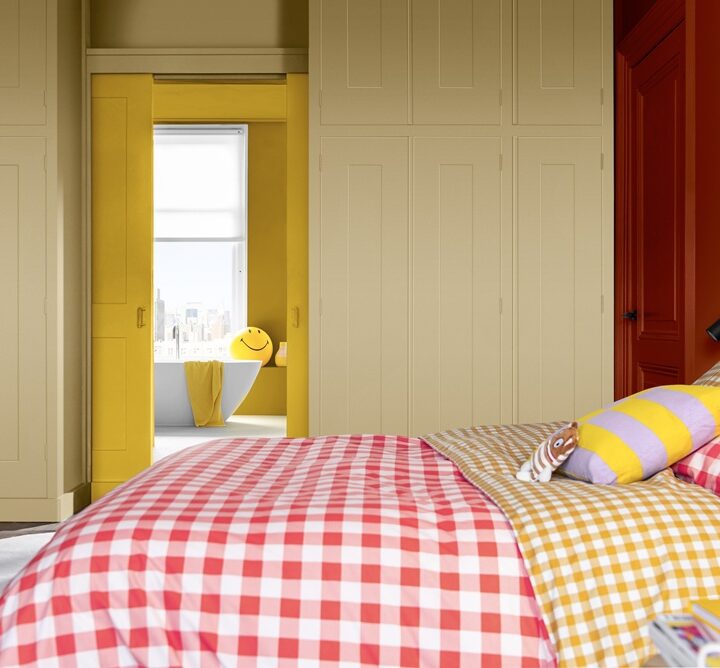 Abrir la puerta al color: la tendencia que renueva los ambientes