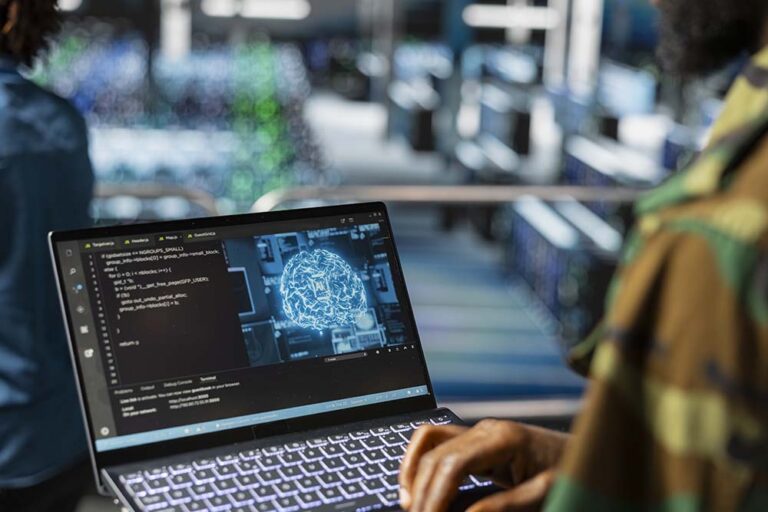 Experian identifica cinco ventajas que la inteligencia artificial ofrece hoy a las pymes
