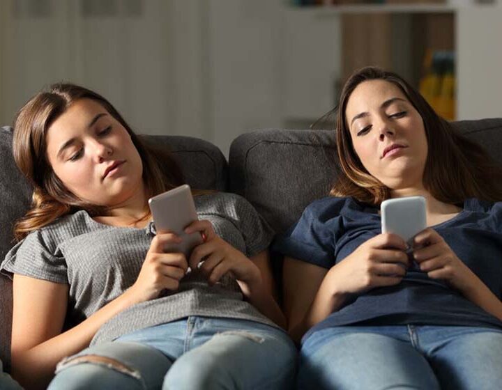 Nomofobia y ansiedad social: La crisis silenciosa que reconfigura el cerebro de los adolescentes