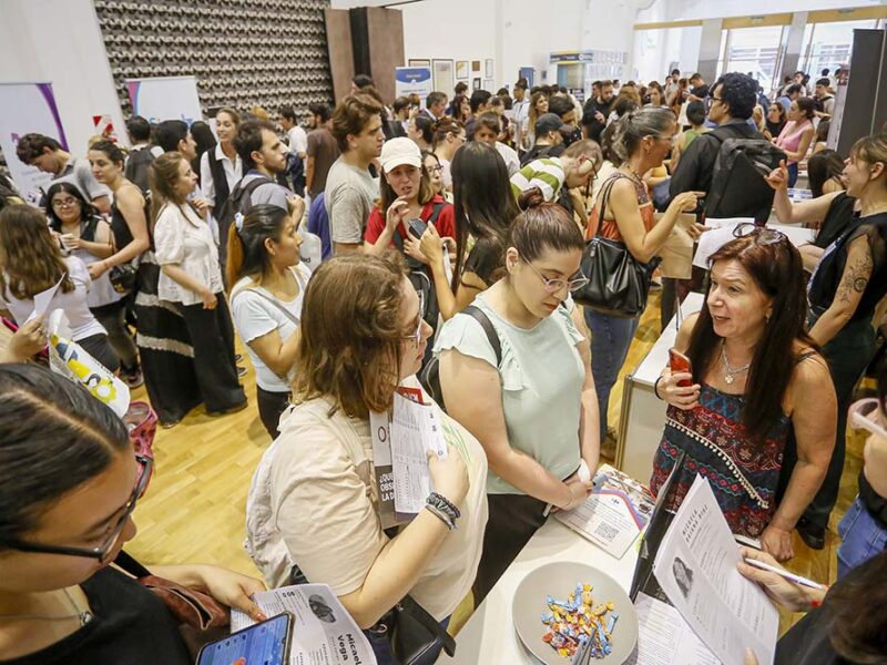 La Ciudad impulsa el empleo +45: más del 50% de las vacantes de la Expo Empleo Barrial son para mayores de 45 años