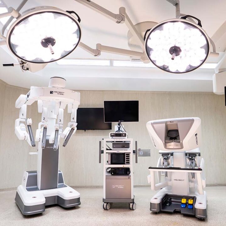 Sin cicatriz visible: el Hospital Italiano realizó las primeras cirugías robóticas de tiroides y paratiroides de la Argentina 