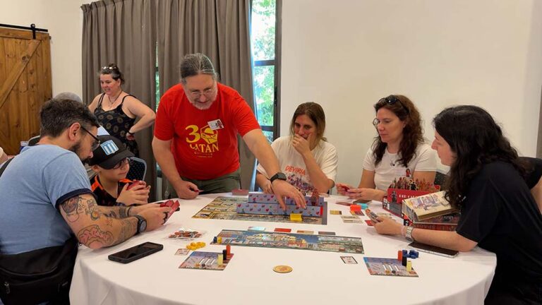Deviriada: llega el retiro de juegos de mesa modernos más grande del país