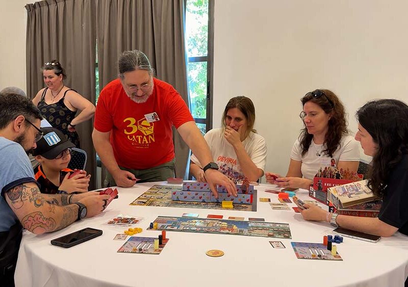 Deviriada: llega el retiro de juegos de mesa modernos más grande del país