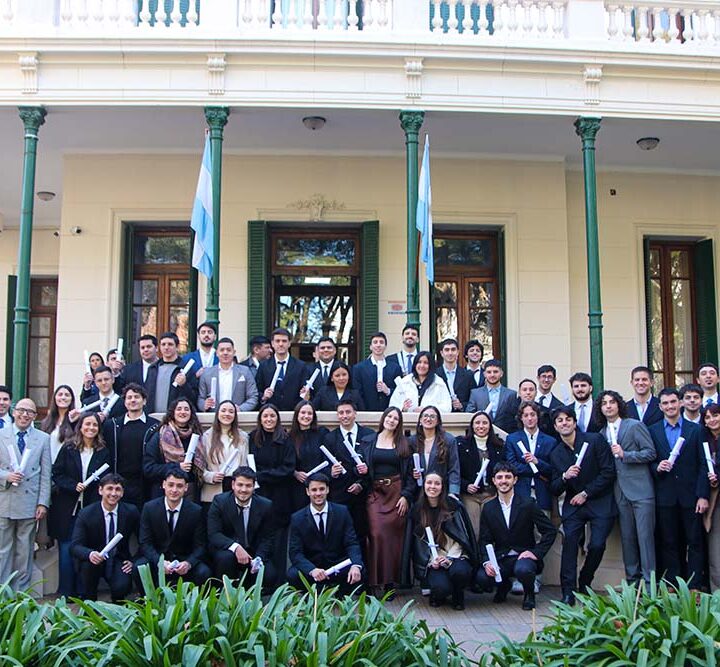 Una nueva generación de ingenieros celebró su graduación en la UNLP