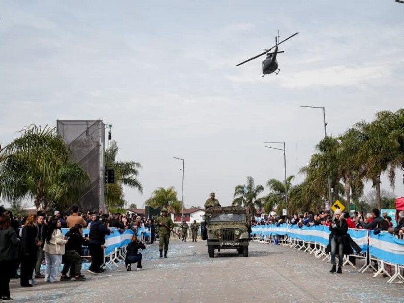 Malvinas argentinas celebró el 210° aniversario de la Independencia Argentina