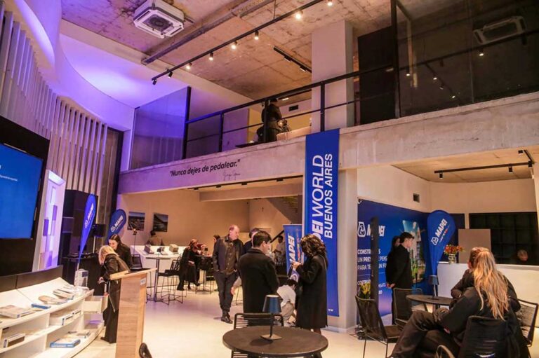 Mapei inauguró Mapei World, un espacio dedicado a la capacitación y la innovación para profesionales de la construcción