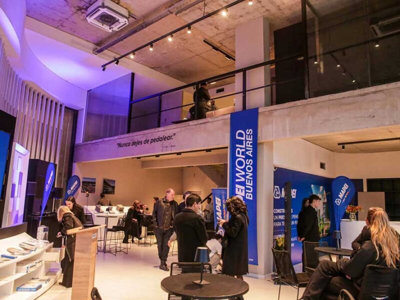 Mapei inauguró Mapei World, un espacio dedicado a la capacitación y la innovación para profesionales de la construcción