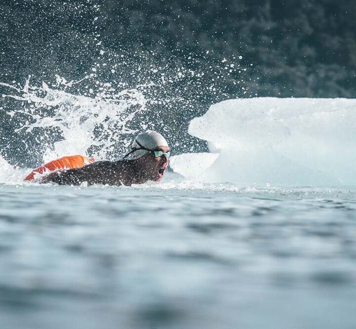 Comienza en El Calafate la Winter Swimming World Cup 2026: atletas de distintos países competirán frente al glaciar Perito Moreno