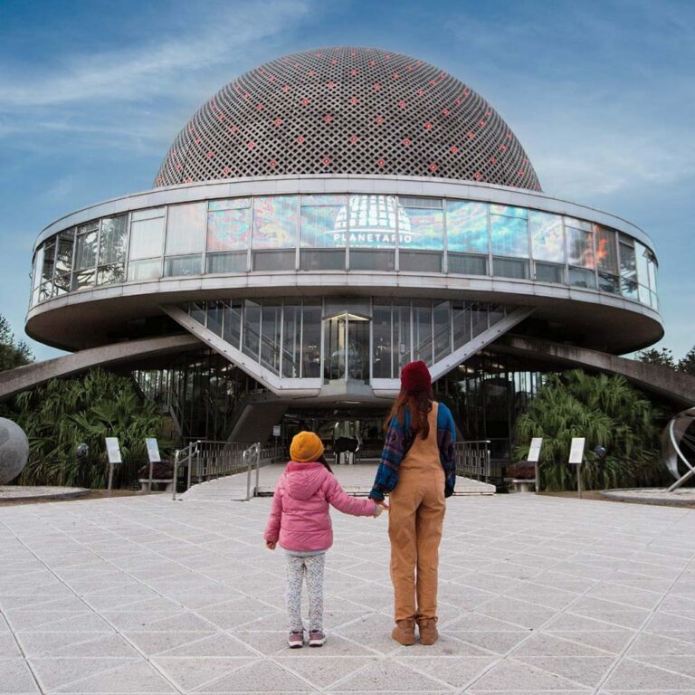 Un nuevo espectáculo para descubrir el vínculo entre el mar y el universo en el Planetario