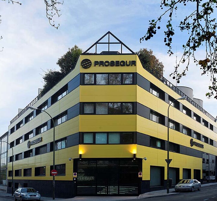 Prosegur se alía con Cinalli para ofrecer seguros a empresas y particulares en todo el mundo