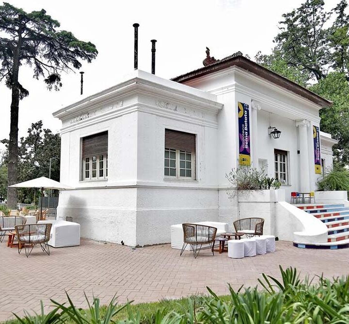 La Biblioteca Reina Batata anticipa las vacaciones de invierno con una tarde de libros, música y actividades para toda la familia