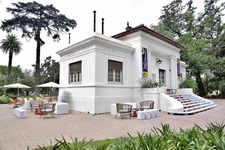 La Biblioteca Reina Batata anticipa las vacaciones de invierno con una tarde de libros, música y actividades para toda la familia