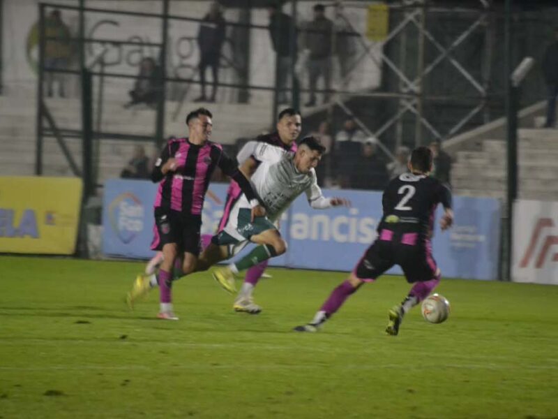 Gran remontada y valioso empate de Atlético Escobar en su visita a Sportivo Belgrano, uno de los equipos más fuerte de la categoría