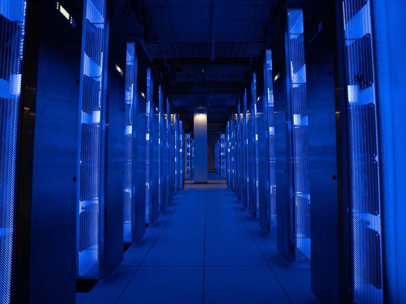 Schneider Electric y Motivair de Schneider Electric ofrecen soluciones de infraestructura de IA por un valor de más de 290 millones de dólares para el campus de centros de datos Lake Mariner de TeraWulf
