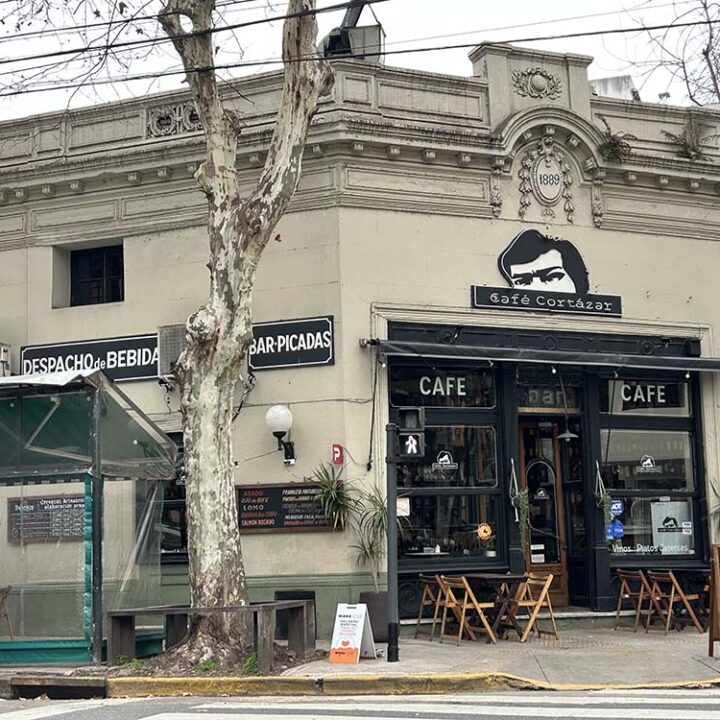 Buenos Aires suma doce nuevos Bares Notables que forman parte de la identidad de sus barrios