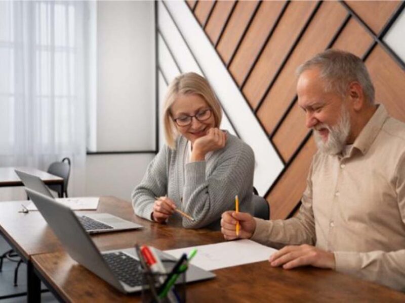 AMIA y BBVA lanzan la cuarta edición de “Emprender +55”