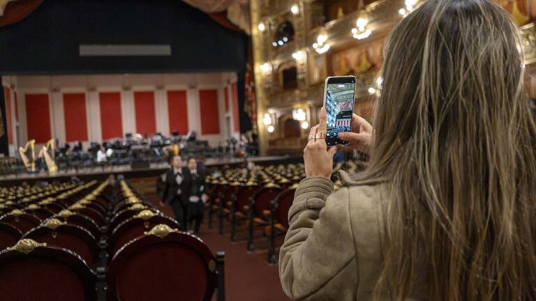 Barrios al Colón: la Ciudad invita a anotarse para asistir a los ensayos de la Orquesta Filarmónica
