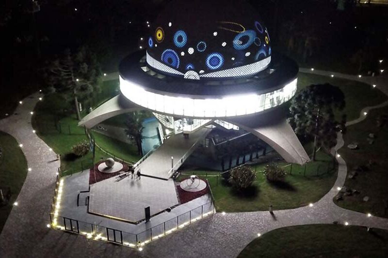 Borges, la ciencia y el infinito serán protagonistas de un encuentro en el Planetario
